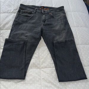 Boss super lightweight jeans soft motion Delaware slim fit
